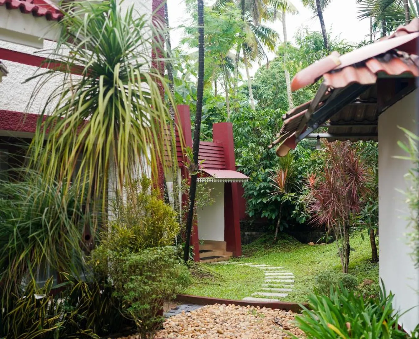 Riverok Resorts Athirappilly