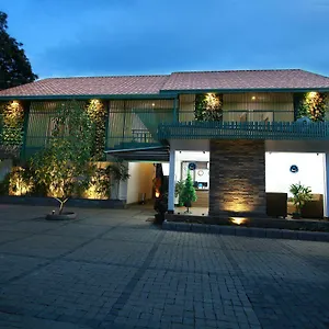 Silver Storm Bed & Breakfast